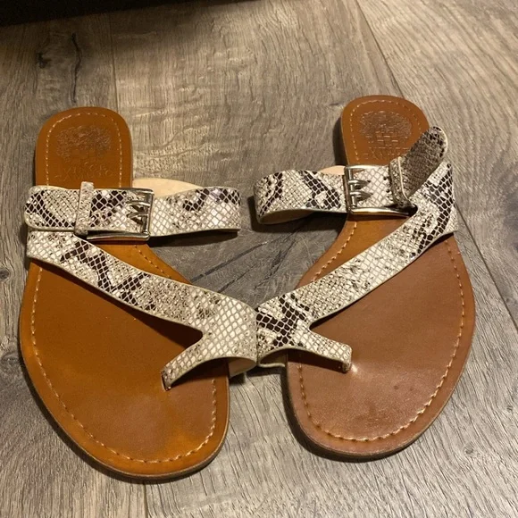 Vince Camuto, snakeskin sandals - Picture 3 of 4